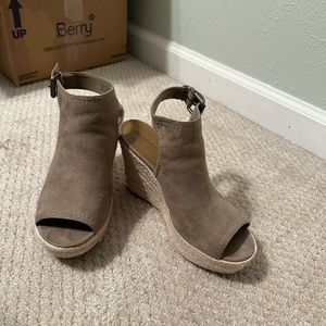 Universal Thread Wedges Women 7